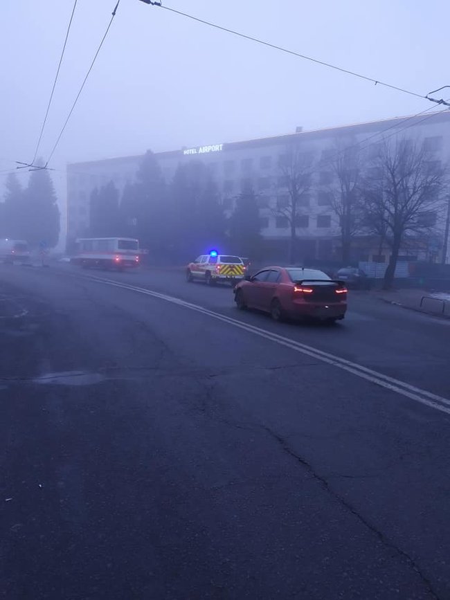 В аеропорту Харкова затримують і скасовують авіарейси 02