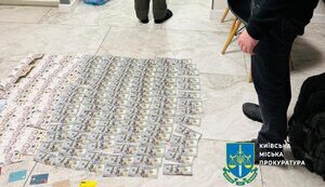 Вимагали "відкати" від постачальника комплектуючих до бронетехніки для ЗСУ – повідомлено про підозру 2 директорам держпідприємств. ФОТОрепортаж
