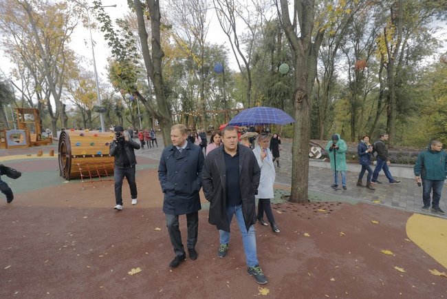 В Днепре после комплексной реконструкции открыли центральную аллею парка Зеленый Гай 02