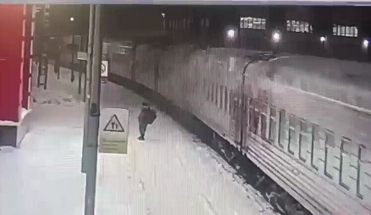 В Мордовии пьяный оккупант, вернувшийся с войны, погиб под колесами поезда. ВИДЕО 18+