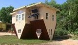 С ног на голову: в Ялте построили дом, в котором все вверх дном. ВИДЕО.