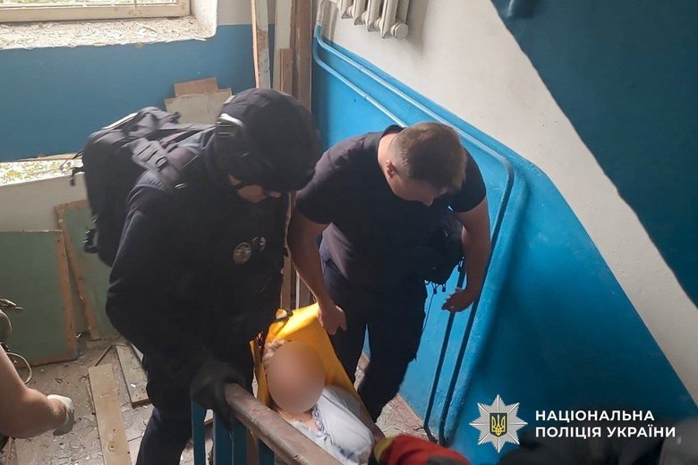 Поліція працює на місцях обстрілу Сум: 11 поранених, є діти серед постраждалих
