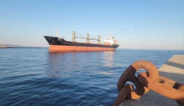 Турция ограничила движение коммерческих судов в Черном море из-за атак дронов, - Bloomberg