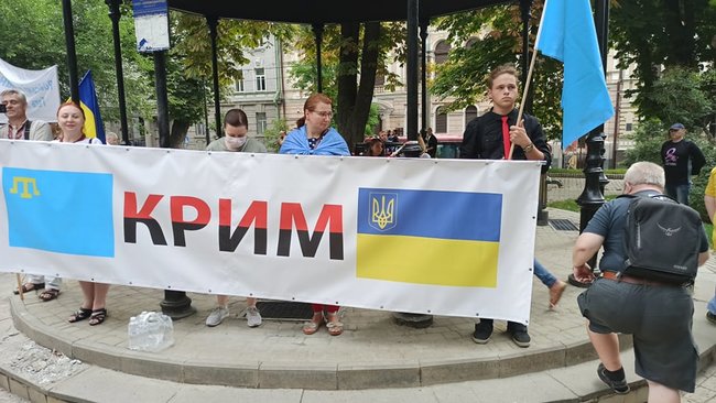 У центрі Києва відбувся Марш захисників України 13