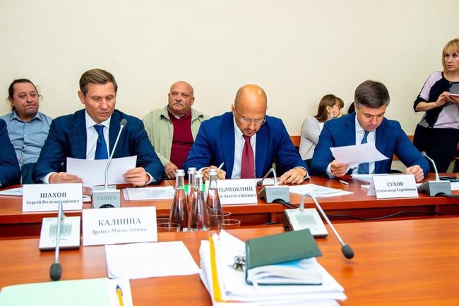 Влада ігнорує проблеми Луганщини, - нардеп Шахов 01
