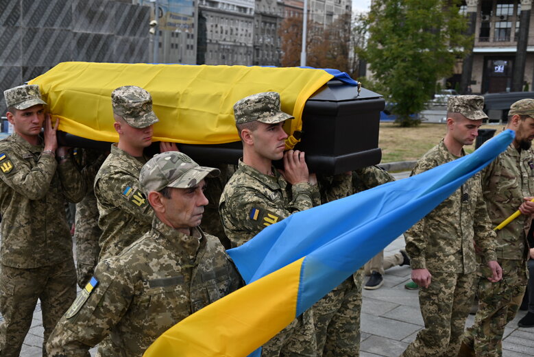 У Києві попрощалися з командиром роти стрілецького батальйону Олександром Пастухом (Добрим), який загинув у бою проти рашистів на Луганщині 08