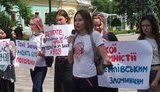 "Никакой амнистии кремлевским преступникам", - активисты пикетируют Раду с требованием ввести ответственность за преступления против человечности. ВИДЕО+ФОТОрепортаж