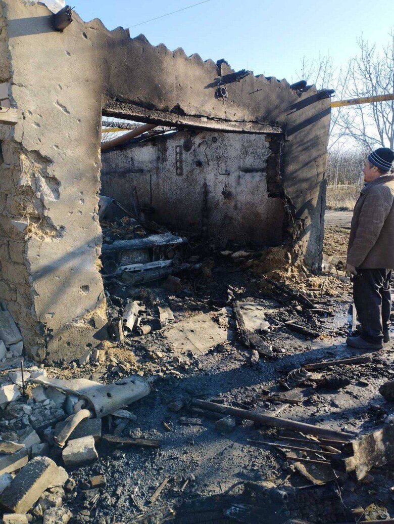 Consequences of Russian attack on village of Romashkove in Kherson region: 81-year-old woman was injured 05