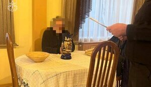 Привласнили 90 мільйонів гривень вкладників банку. Підозри отримали екснардеп та ще 27 людей