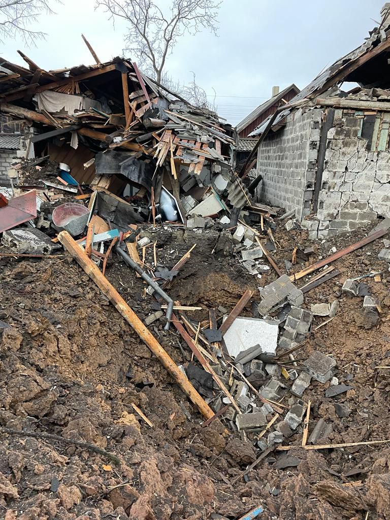 Враг применил Смерчи с осколочно-фугасной боевой частью по Кураховской громаде, жилые кварталы Авдеевки обстреляны из артиллерии, - ОВА 02