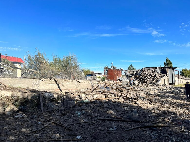 Россия выпустила 8 ракет по Краматорску. Повреждены склады гуманитарной помощи. Есть раненый в тяжелом состоянии, - мэр Гончаренко 06