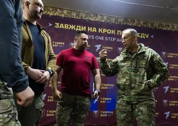 Сирський на передовій у Покровську — про БпЛА, артилерію та нові нагороди