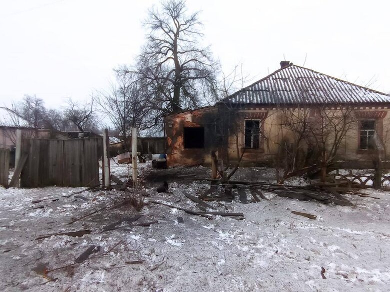 Последствия вчерашних обстрелов села Искрисковщина Сумской области 10