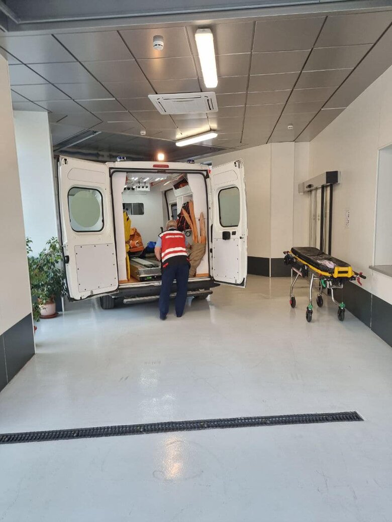 Раненая в результате российского обстрела Киева 7-летняя девочка в Охматдете. Ее прооперировали 01 Раненая в результате российского обстрела Киева 7-летняя девочка в Охматдете. Ее прооперировали 01