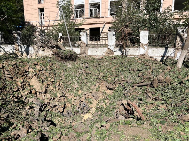 Унаслідок ракетного удару по Миколаєву пошкоджено дві школи, - Сєнкевич 02