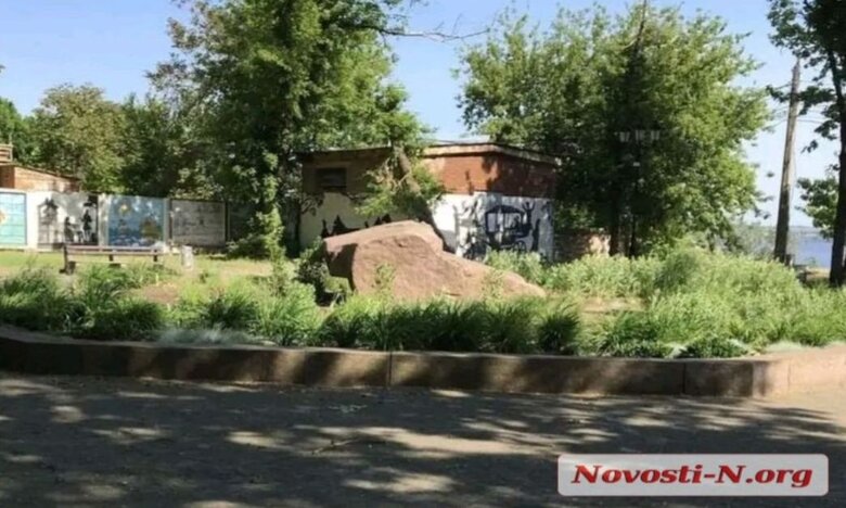 Памятник Пушкину был демонтирован в Николаеве 02