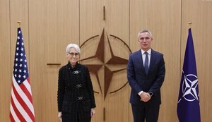 Представник США Шерман зустрілася зі Столтенбергом напередодні засідання Росія-НАТО. ФОТО
