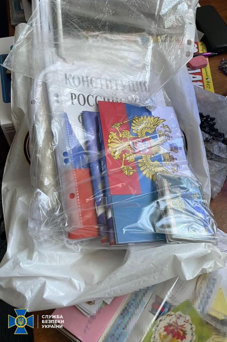 Затримано очільницю канцелярії одного з херсонських університетів, яка виправдовувала збройну агресію рф, - СБУ 02