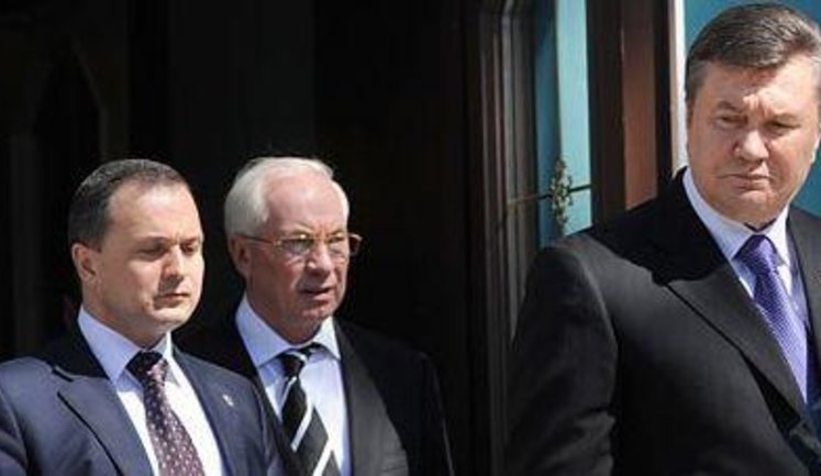Янукович, Азаров, "регионалы", безпартийные партнеры и друзья простились с погибшим в ДТП депутатом Николаем Лисиным. ФОТОрепортаж