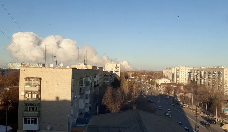 "Слуга народа" Арахамия о взрывах в Балаклее: версия о диверсии - фейк, за пару дней взрывов на складе обнаружили недостачу