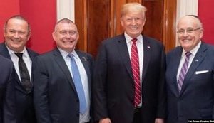 В США арестовали подавших иск к Коломойскому клиентов адвоката Трампа