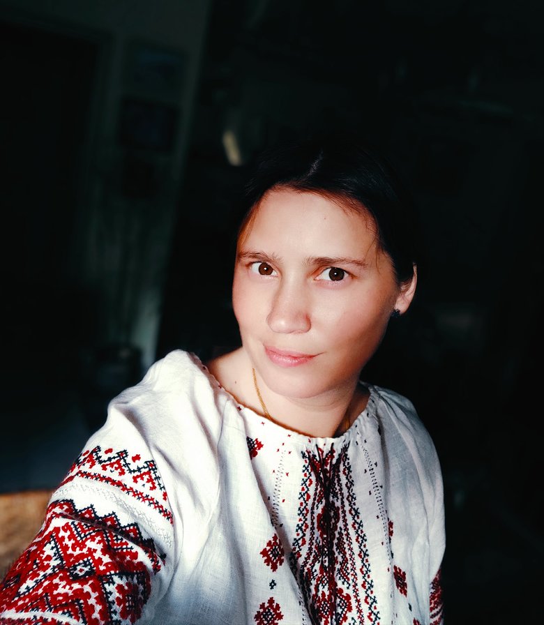 Підполковник ЗСУ Катерина Корнієнко: Діти з непідконтрольної території ходять у школу на нулі, ховаючи вишиванку у портфелі між книжками 02