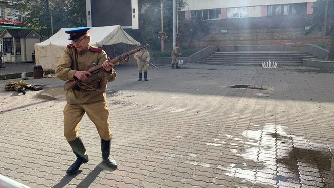 Бій воїнів УПА із солдатами НКВС відтворили в центрі Івано-Франківська 03