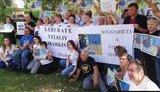 Дело Маркива: украинцы накануне Дня защитника Украины побывали у матери нацгвардейца. ФОТО