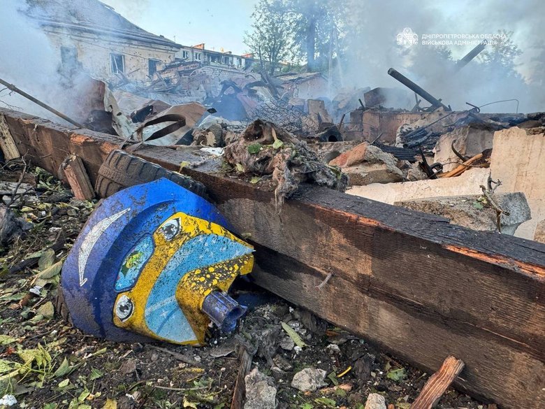 Russia attacked Dnipro: a fire broke out following the strike