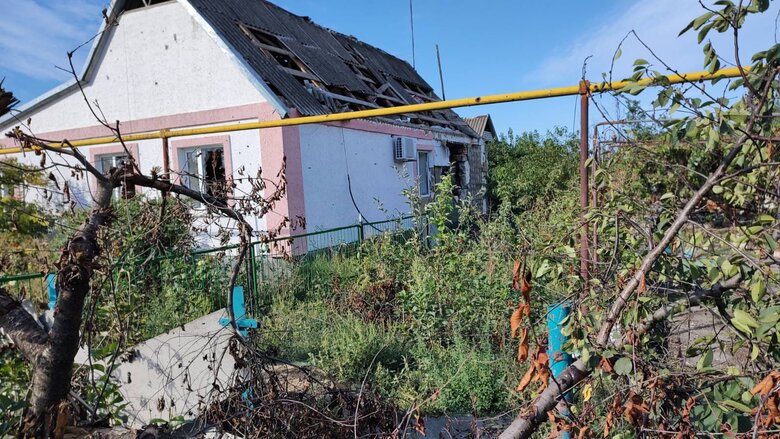 Russian military is shelling communities of Kherson region with heavy artillery, abducting people and looting 01