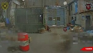 Бойцы 28-й ОМБр выследили в укрытии два танка оккупантов и атаковали их на Торецком направлении. ВИДЕО