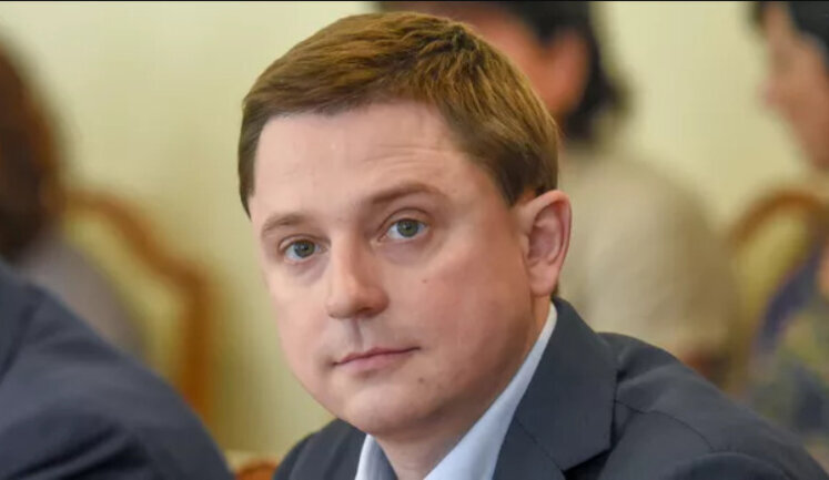 Олесь Довгий написал заявление о сложении депутатских полномочий