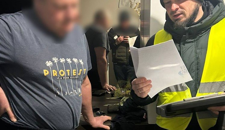 In Kyiv, law enforcement officers exposed scheme to steal diesel fuel from Darnytsia locomotive depot. VIDEO+PHOTOS