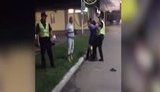 "Сука! Ти хто такий!? Я тобі розіб