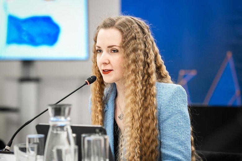 Ілона Хмельова