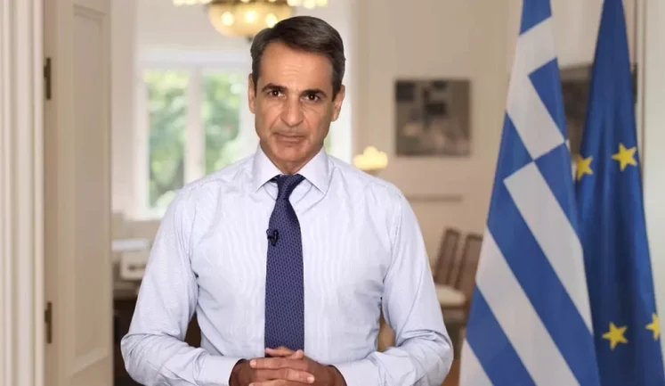 Перекраивание границ силой недопустимо. Никакого мира не может быть без участия Украины, - премьер-министр Греции Мицотакис