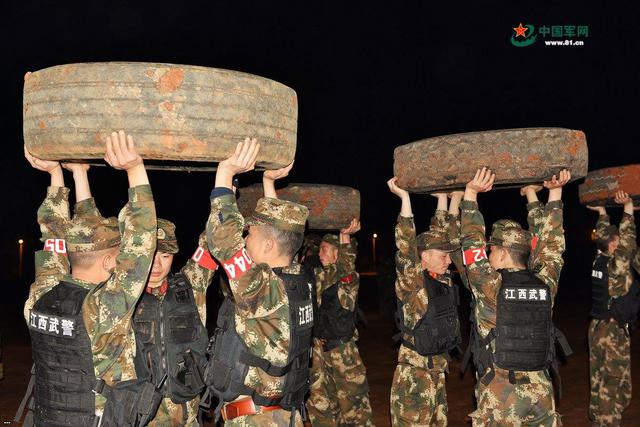Диявольський тиждень - випробування витривалості для військовослужбовців армії та міліції Китаю 15 Диявольський тиждень - випробування витривалості для військовослужбовців армії та міліції Китаю 15