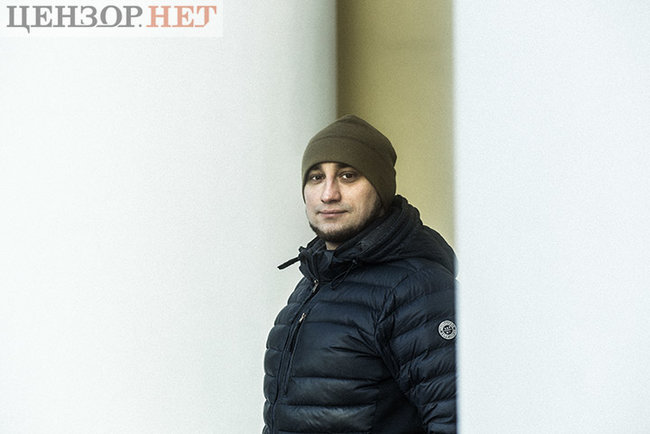 Ветеран-аеророзвідник Денис Антіпов: Ми зробили свою версію фотографії Прапор над Іодзімою. Вона розійшлася тисячами репостів. Її поширили навіть деякі американські ЗМІ 01