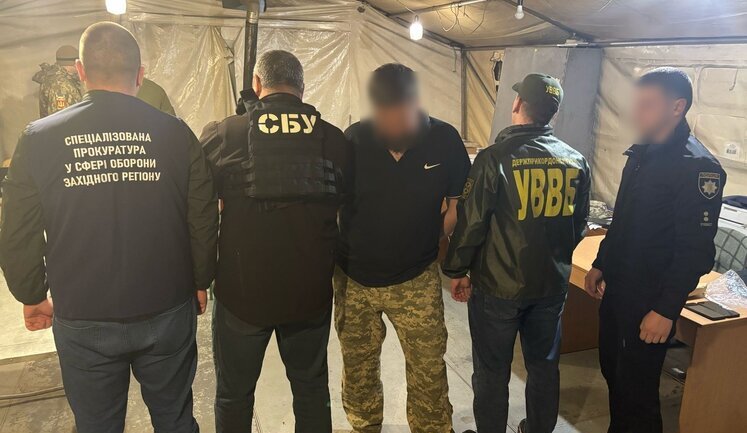 Вносив призовників до системи "Шлях" за $3000: на Львівщині викрито канал незаконного переправлення осіб через кордон, - ДПСУ. ФОТОрепортаж
