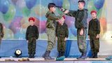 Автомати, пістолети, шашки та лопати: окупанти на День міста в Джанкої змусили дітей показувати сценки з убивствами. ФОТОрепортаж