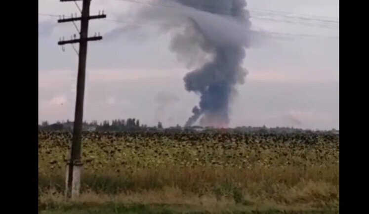 Explosions are heard in Dzhankoy district, it is reported that ammunition warehouse was hitted. VIDEO