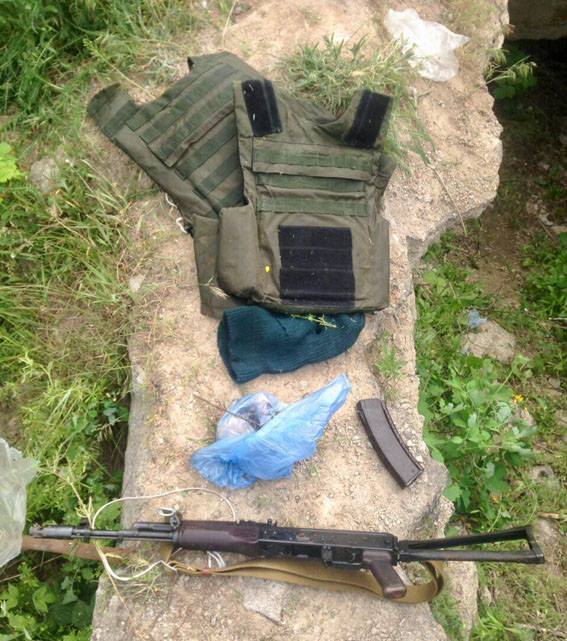 На Донетчине в развалинах дома дети нашли автомат Калашникова и патроны, - Нацполиция 02 На Донетчине в развалинах дома дети нашли автомат Калашникова и патроны, - Нацполиция 02