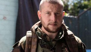 Врачи борются за жизнь офицера, тяжело раненого российским снайпером, и впавшего в кому, - гендиректор больницы Рыженко. ФОТО (обновлено)