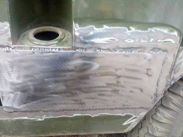 Волонтери Мега-Поліграф просять українців допомогти з ремонтом двох автомобілів швидкої допомоги для українських воїнів на Донбасі 06