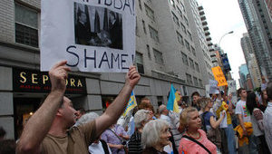 Украинская диаспора обещает "регионалам" "веселое" времяпровождение за границей: "Будете бояться, чтобы вас не узнали"