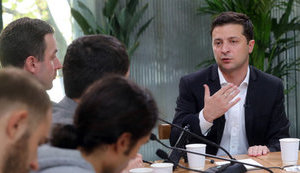 Zelenskyi plans to grant partial citizenship to ethnic Ukrainians