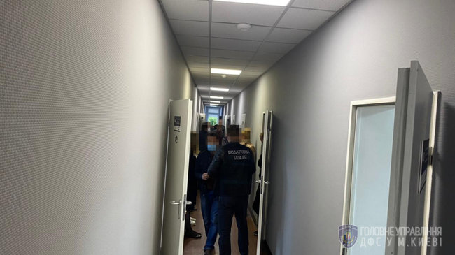 Уклонение от налогов и присвоение бюджетных средств - в КП Киевпастранс продолжаются обыски ГФС 02 Уклонение от налогов и присвоение бюджетных средств - в КП Киевпастранс продолжаются обыски ГФС 02