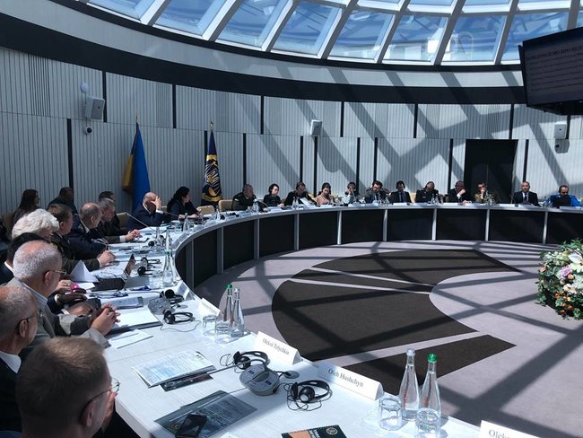 Чому військових мають судити військові? 03