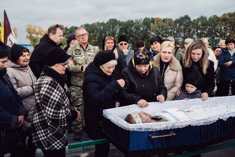 In Brovary, bid farewell to soldier Oleksandr Fatieiev, who died in battle against ruscists in Luhansk region, was held 19