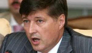 Украина опаздывает с подготовкой к "Евро-2012", - министр спорта Корж